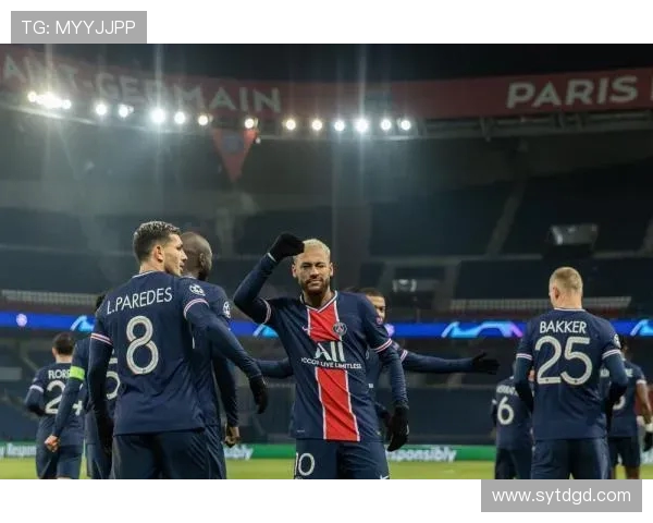 内马尔领衔巴黎圣日耳曼对决伊斯坦布尔球队的精彩较量
